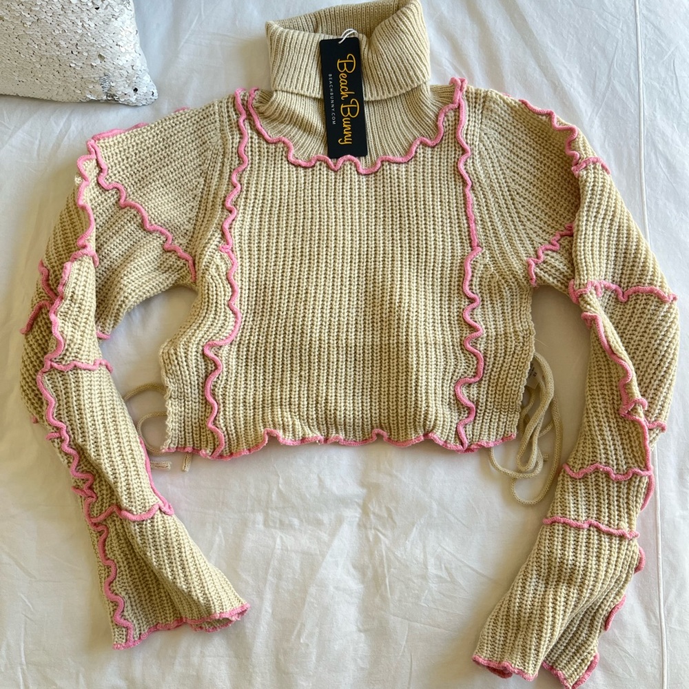 BEACH BUNNY CROP SWEATER XS w tag!